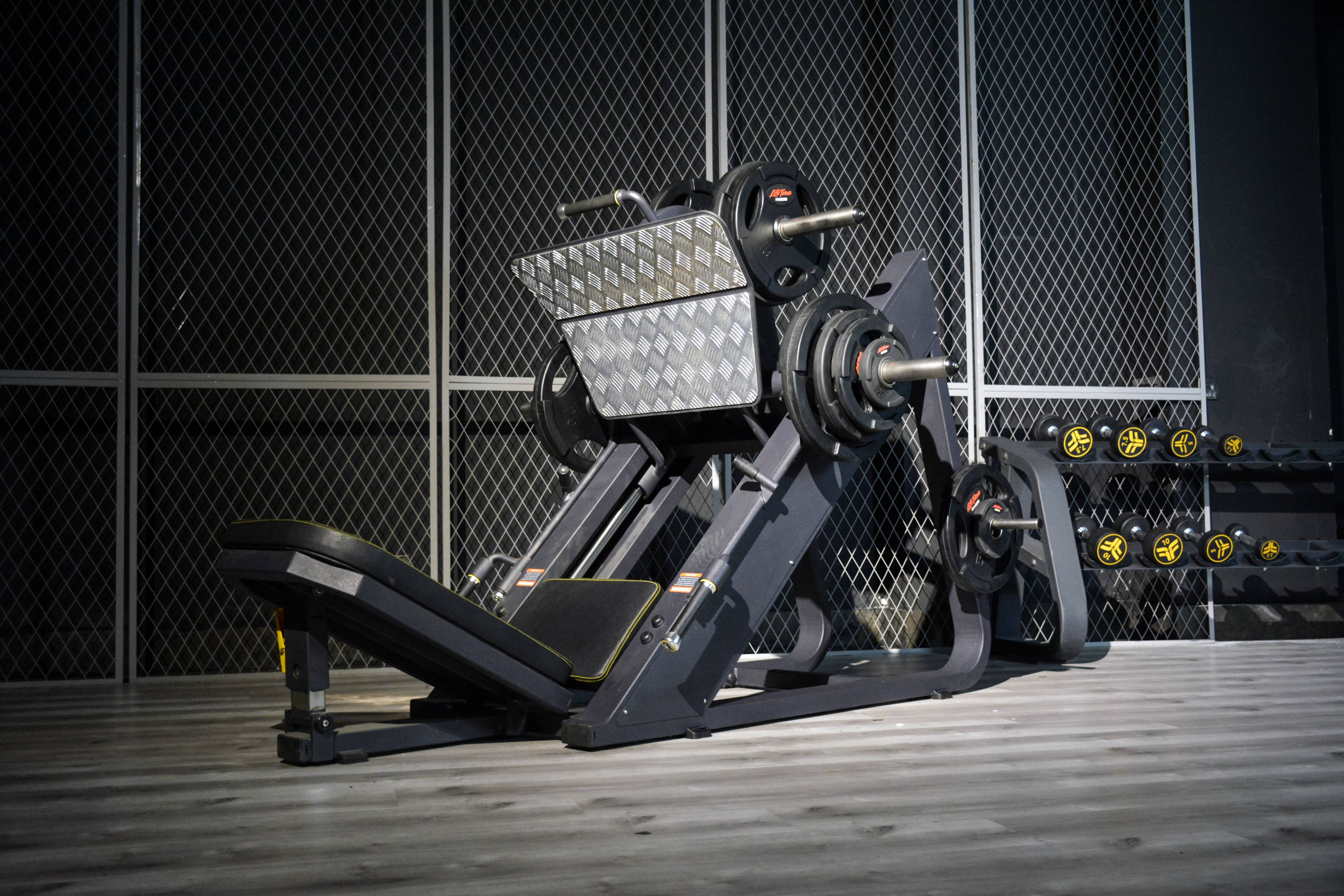 Gym Fitness Equipment Commerci - Vertical Leg Press recension och pris