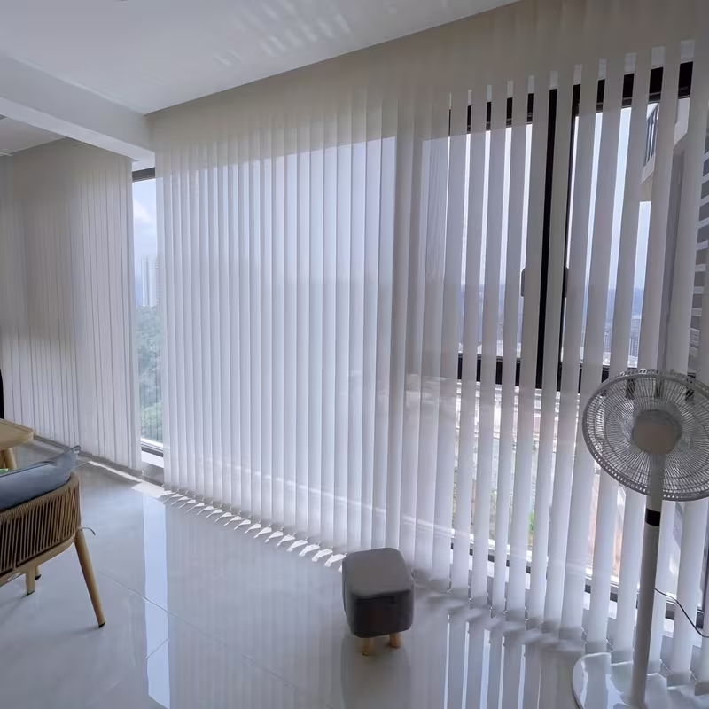 White No-Drill Vertical Blinds - Vertical Leg Press recension och pris